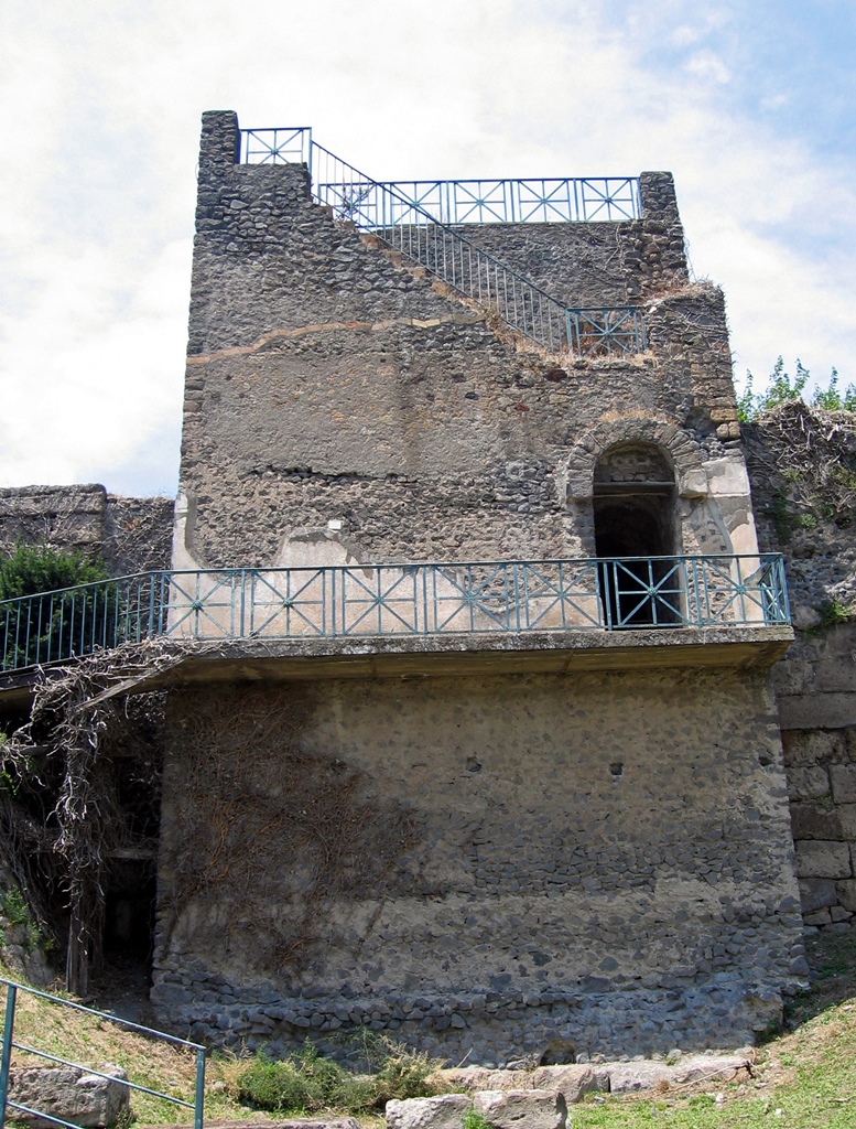 Torre di Mercurio, North Wall